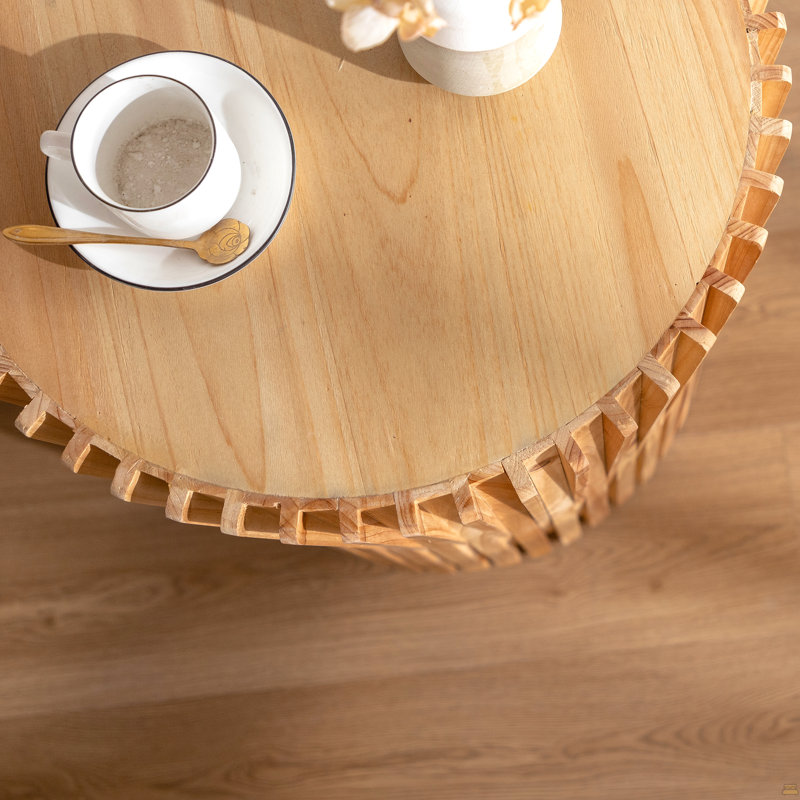 Table d'appoint avec motif en relief à texture verticale