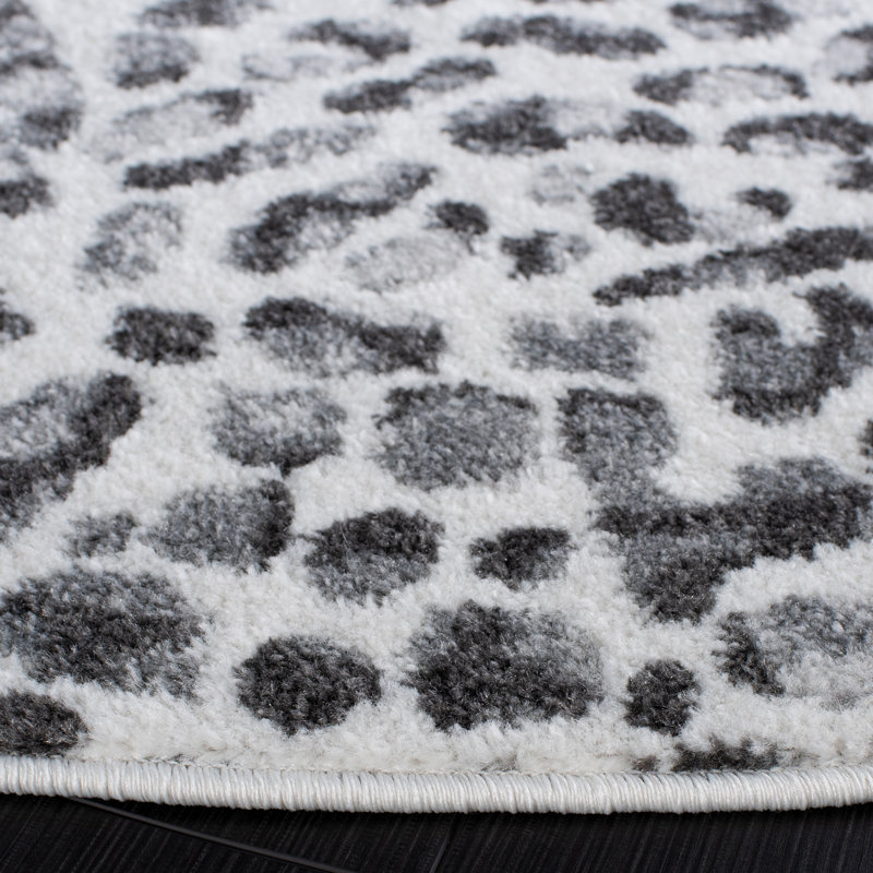 Alynn Performance Animal Print Rug, Round 6'7"