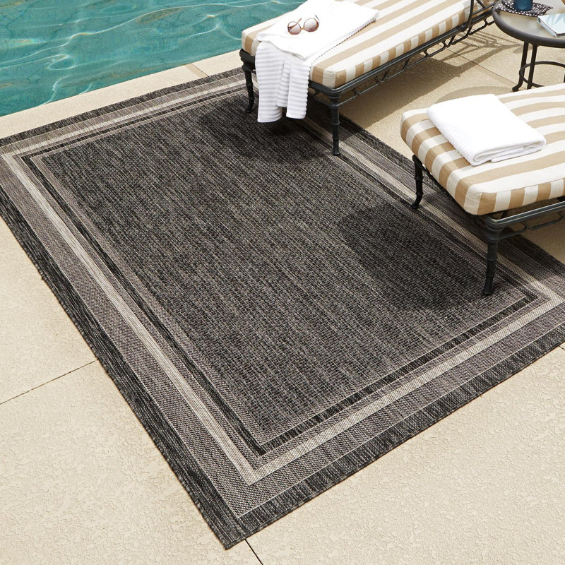 Tapis intérieur / extérieur Sevinc, Rectangle 7'10" x 11', Black