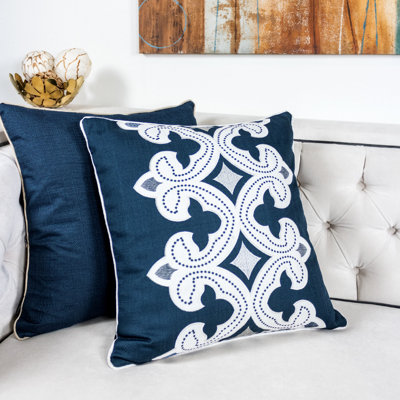  Indoor/Outdoor Throw Pillow