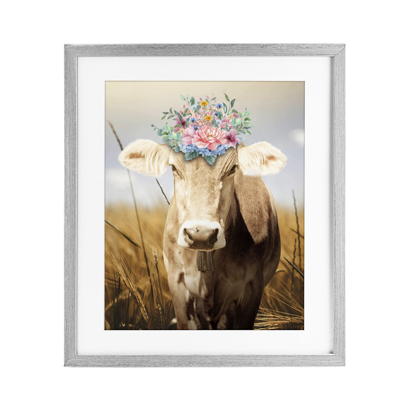 «Chatty Belle Cow with Florals», reproduction encadrée sous verre, conception de Marcus Prime, H 16 po x l 13 po
