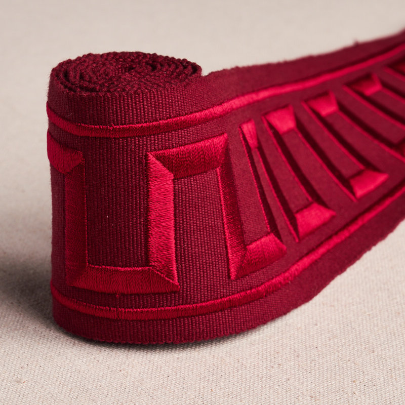 Ruban brodé Schumacher x Miles Redd, Rouge