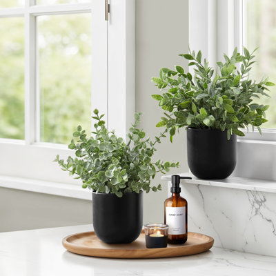 Ensemble de 2 brins d'eucalyptus artificiels de 28 cm (11 pouces), fausse verdure d'intérieur en pots noirs