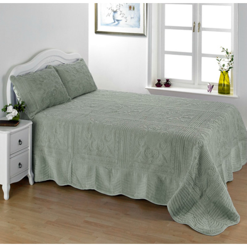 Summitville Floral Bedspread with Pillowcases Included, Double, Lavender