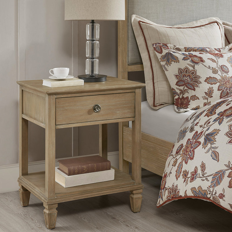 Table de chevet traditionnelle en bois - Espace de rangement naturel et pratique