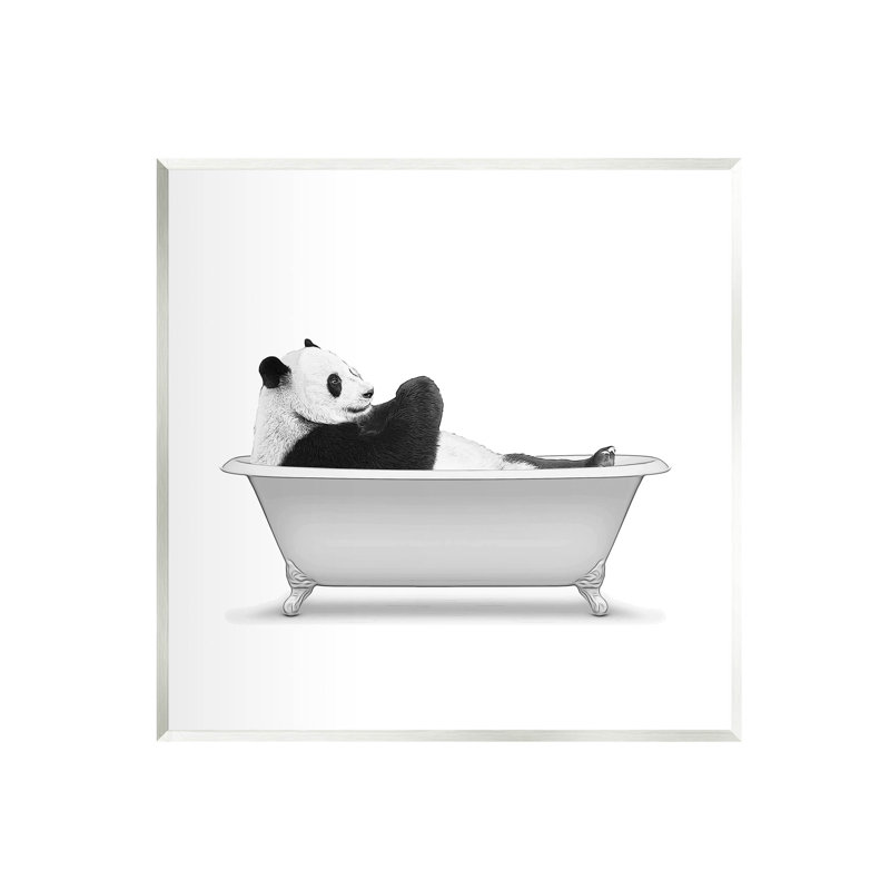 «Panda Bear Bathing Griffing Bath Tub» par Annalisa Latella