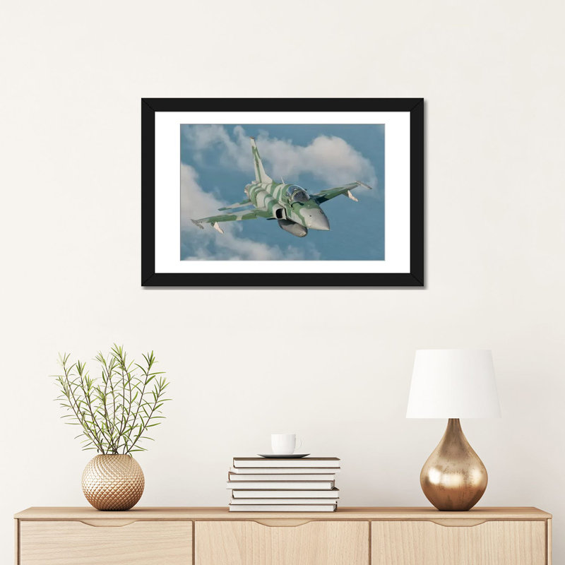 « brésilien air force f-5 », reproduction de photo sur toile, H 24 po x l 32 po x P 1 po, Papier d'art encadré noir, Blanc