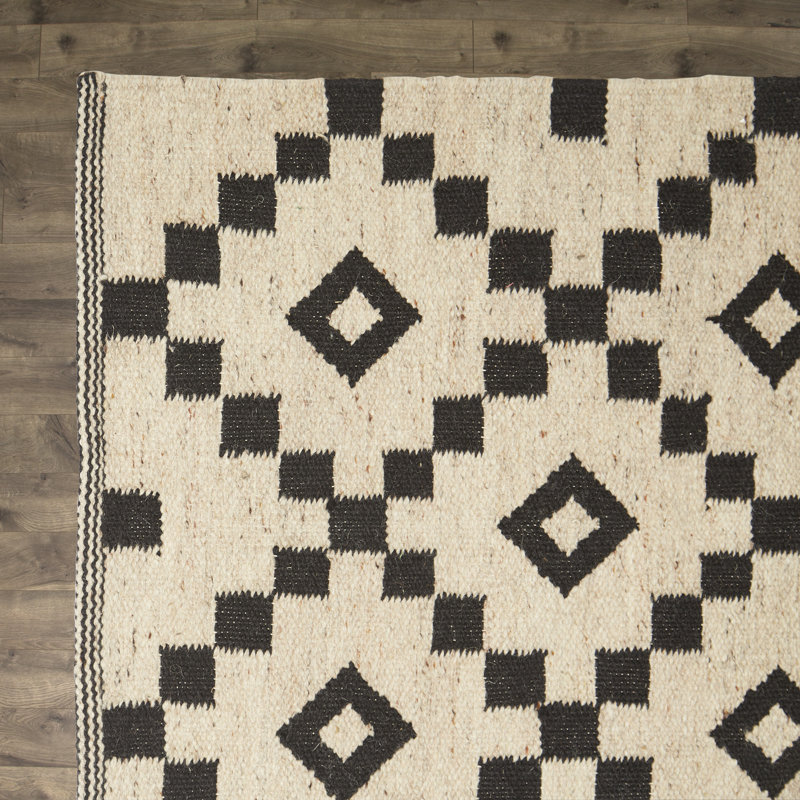 Byrne Geometric Handmade Flatweave Wool Black/Ivory Area Rug, Rectangle 5' x 8'
