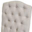 Luxueux ensemble de 2 chaises capitonnées à boutons, alliant confort et style contemporain avec pieds en bois patiné