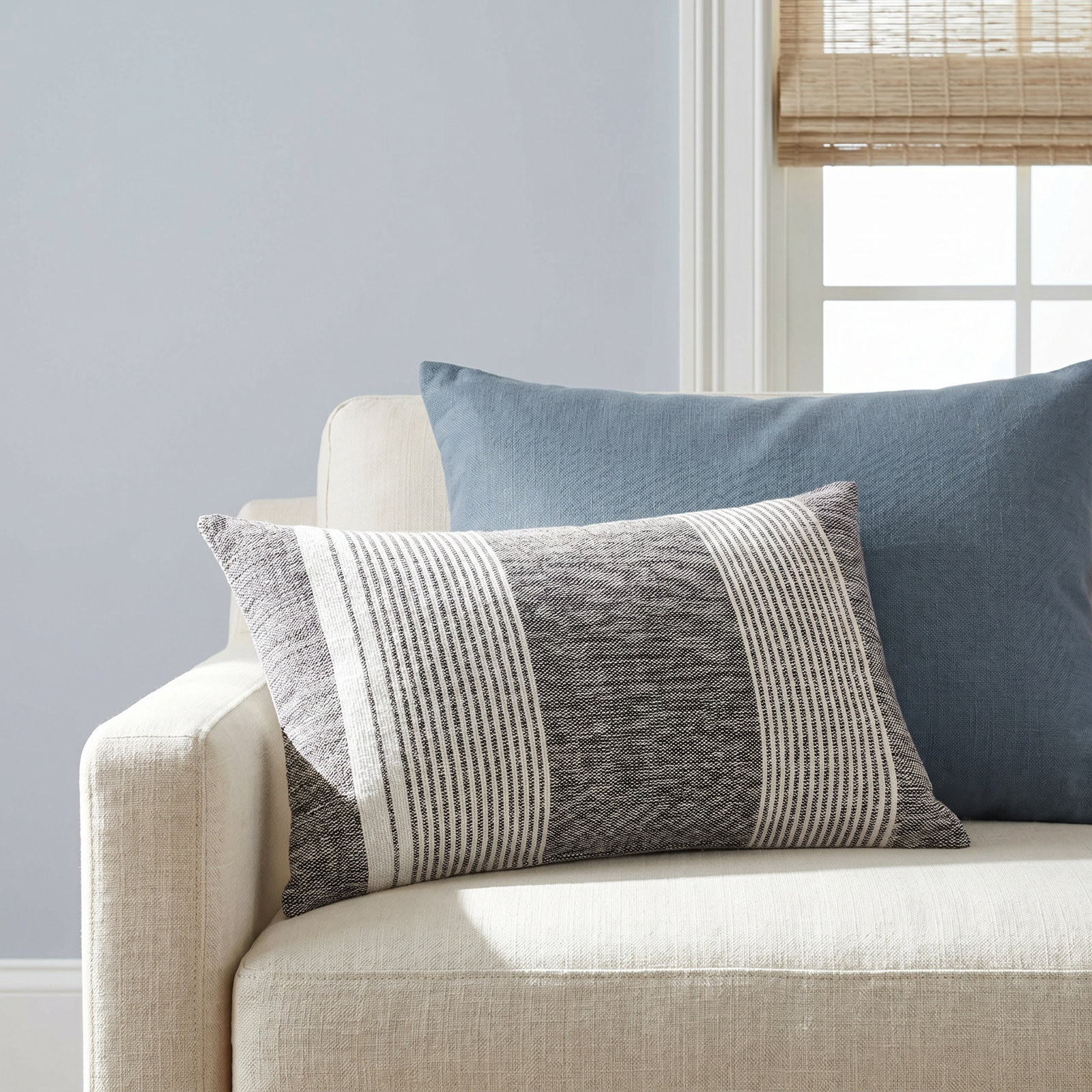 Aelin Pillow Cover, Black/Cream, Polyester/Polyfill