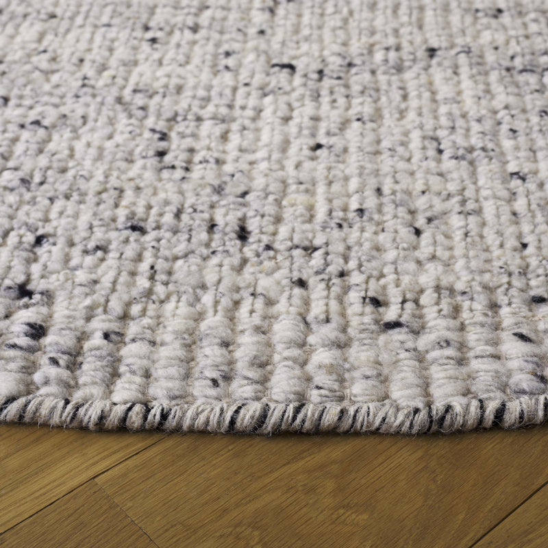 Sopheak Hand Woven Wool Pile Rug, Round 6'