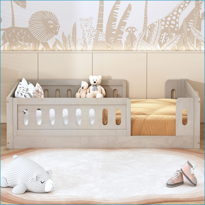 Lit plateforme simple en bois de pin massif avec garde-corps - aucun sommier nécessaire, naturel pour les chambres compactes