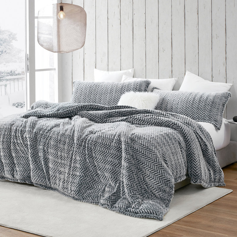 Peak Of Cozy Baffle Box Stitch Chevron / Zig Zag Comforter Set, King Comforter + 2 King Shams, Black