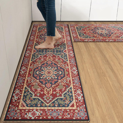 Kitchen mats are quick and easy to clean, simply spray wash with a hose or wipe away dirt or yard debris with a sponge and mild detergent.