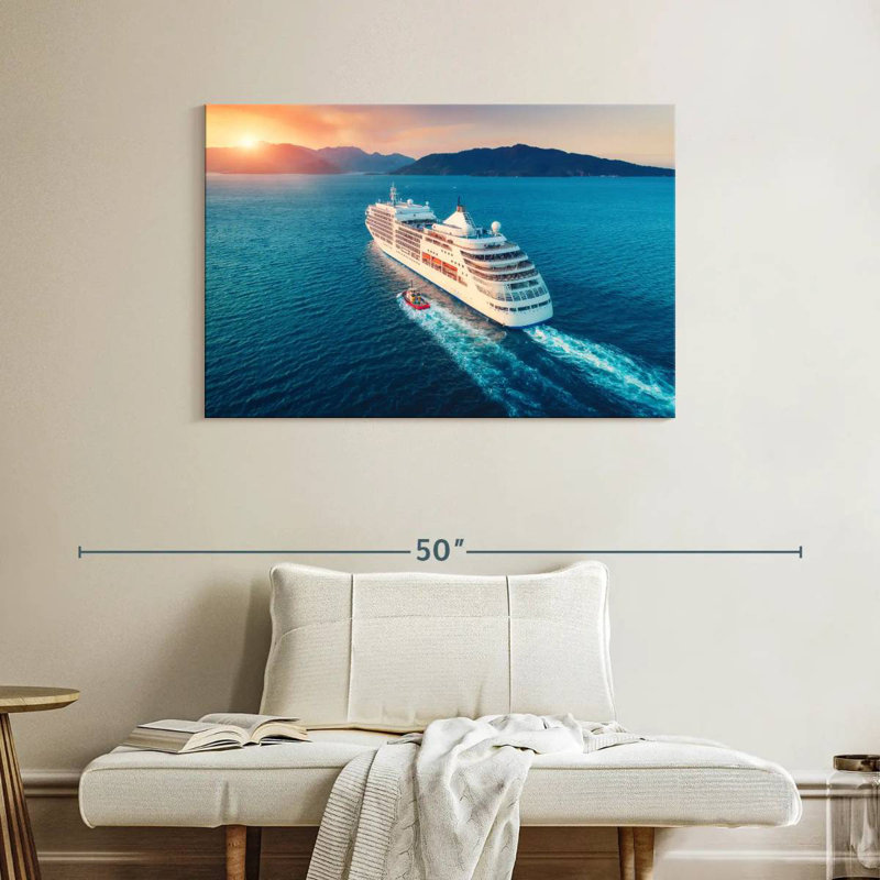 Cruise, 26" H x 39" W