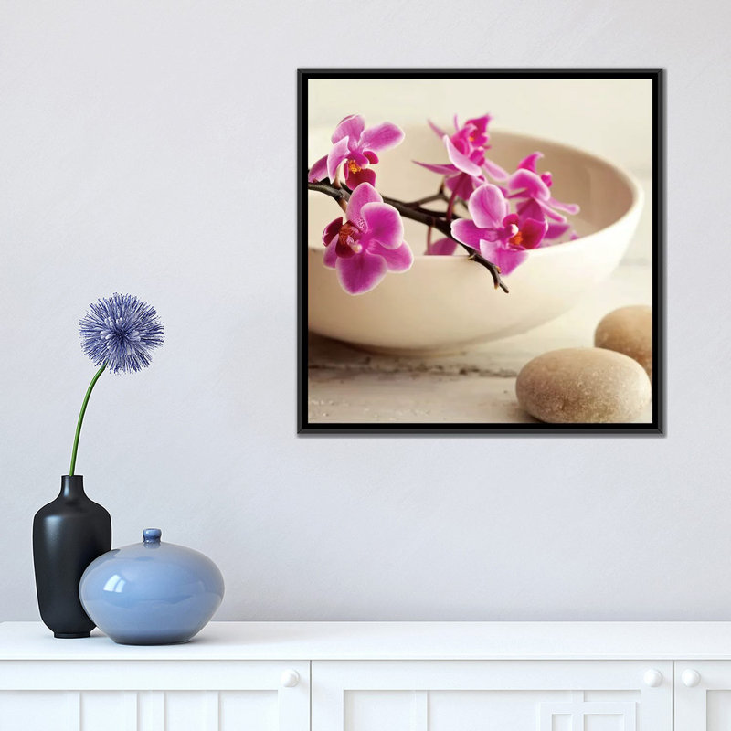 «Zen Pebble II» par PhotoINC Studio - impression sur toile tendue, H 18 po x l 18 po x P 1,5 po, Toile avec cadre noir