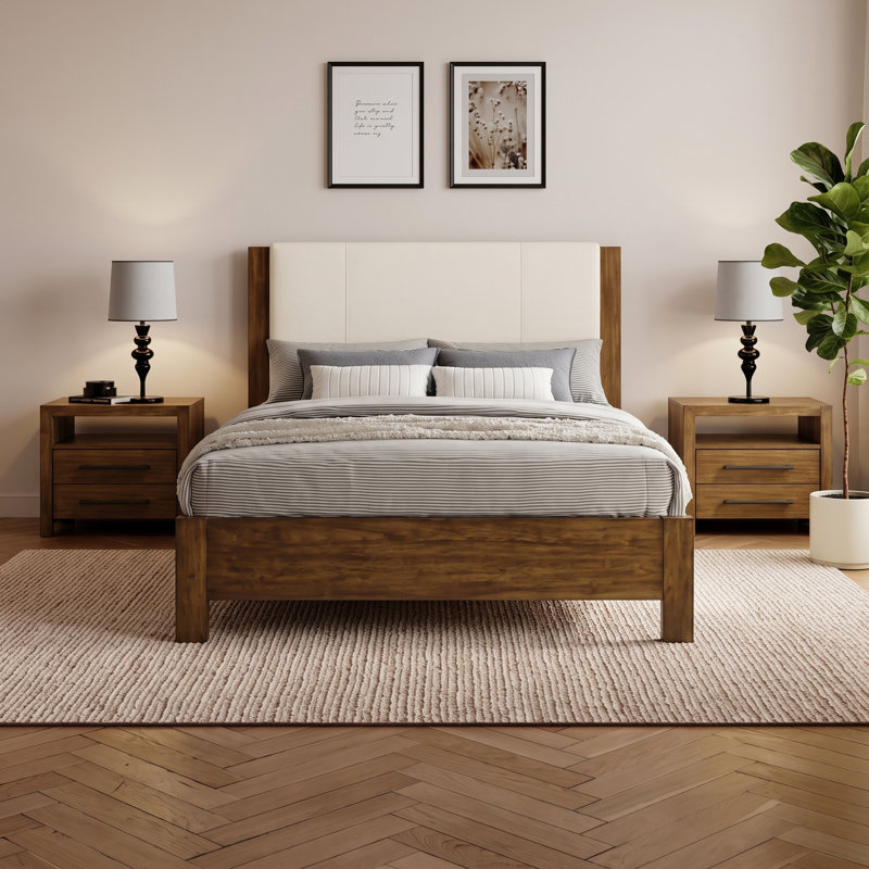 Ensemble de lit Timbercrest Ashcourt moderne et rustique à panneaux avec deux tables de chevet