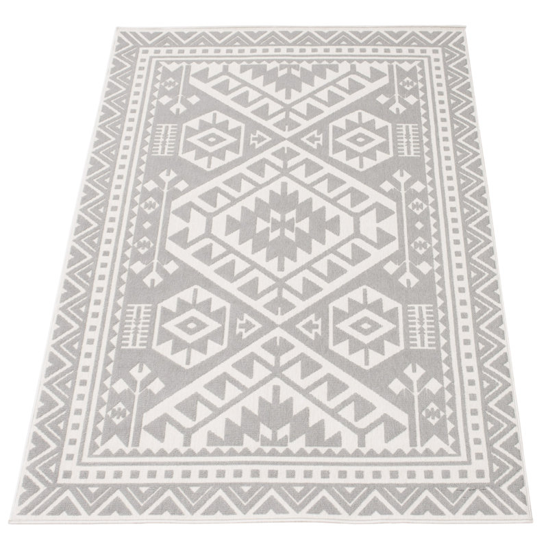 Kerber Geometric Indoor Rug, Rectangle 4'7" x 6'7"