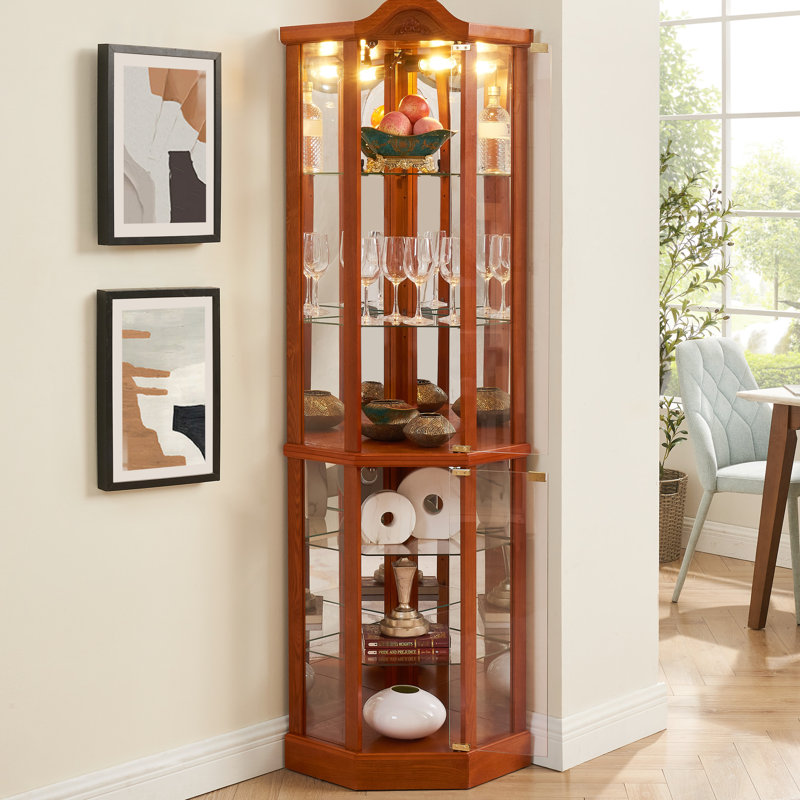 Vitrine d'angle vitrée avec tablettes réglables en verre illuminé au fini cerisier, teinte, tablettes, sculptures fines, Brun
