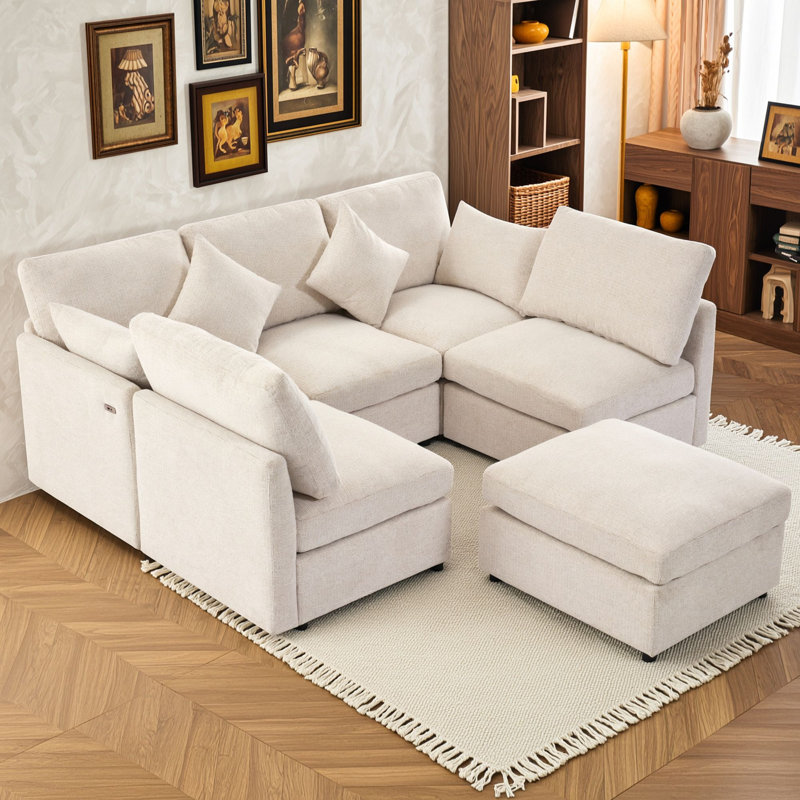 Canapé d'angle modulaire moderne avec pouf, ports de chargement, tissu chenille et coussins décoratifs, Beige