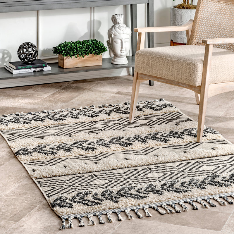 Highfill Southwestern Indoor Rug, Square 8'