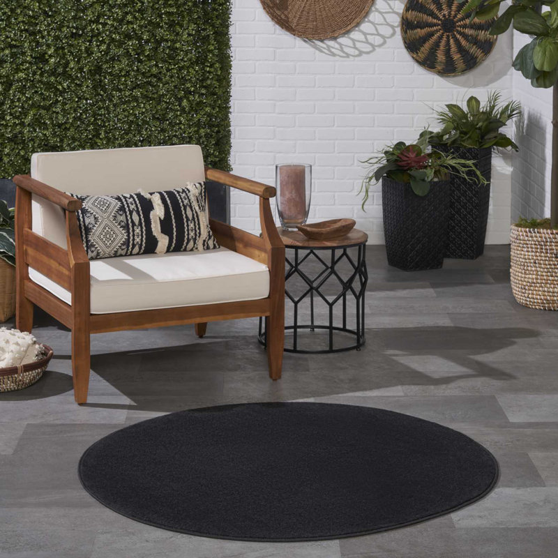 Mullican Sandy Solid Black Easy Care Indoor/Outdoor Area Rug, Round 4'