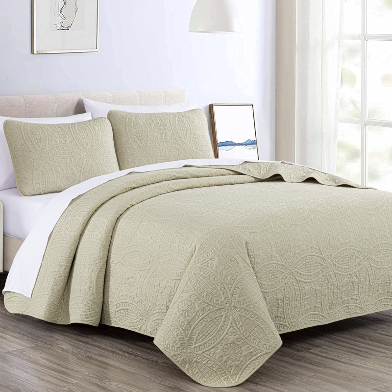 Austin Microfiber Reversible 3-Piece Coverlet / Bedspread Set, Queen Coverlet / Bedspread + 2 Standard Shams, Tan