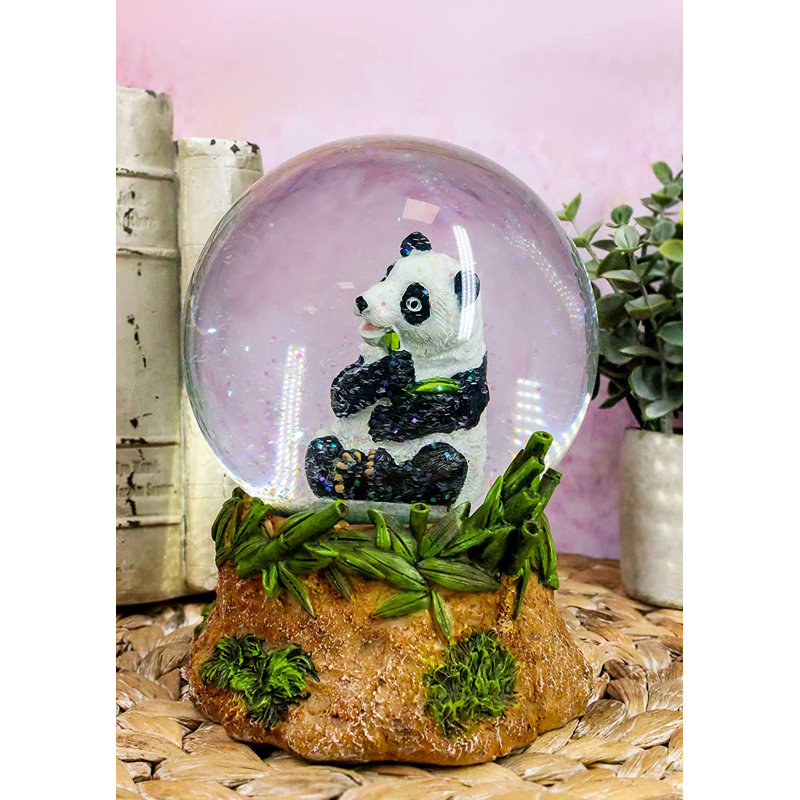 Figurine de bambou Izatt mangeant du bambou