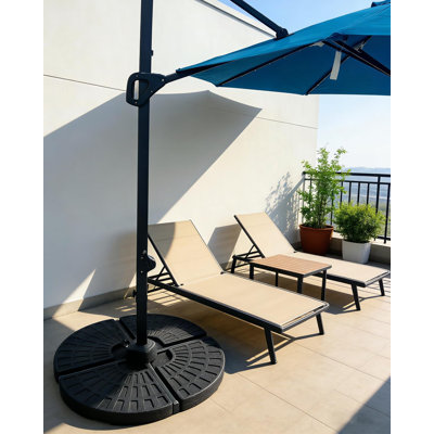 Support de parasol de patio remplissable robuste 284 lb, base de poids décalée en porte-à-faux 4 pièces, remplissable d'eau et de sable, pour la piscine de jardin extérieure, la plage, noir