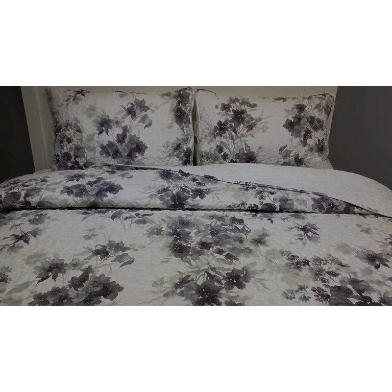 Full White and Gray Microfiber Floral Quilt Set