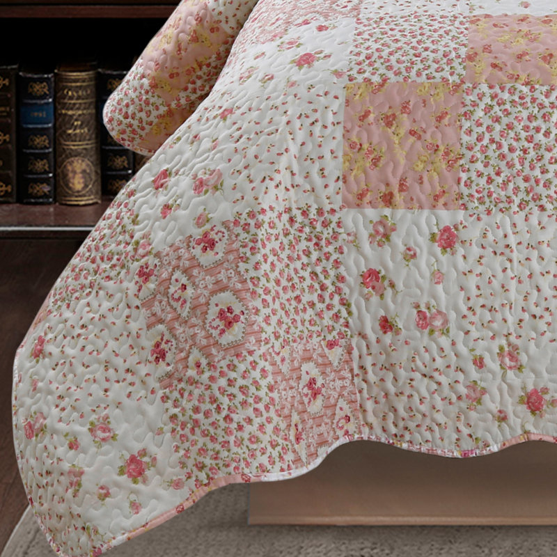 Modern & Contemporary Polyester Quilt, King Quilt + 2 King Shams