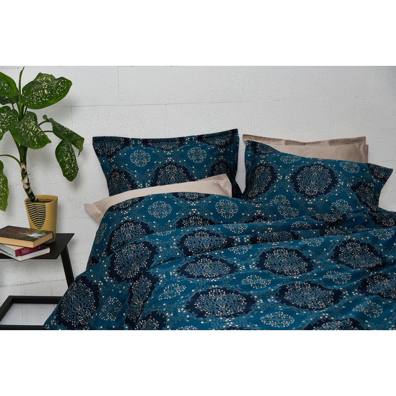 Caladium Abstract Duvet Cover Set with Pillowcases, 220 x 240cm Duvet Cover + 2 Pillowcases