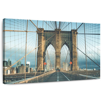 Lilie Renowned Brooklyn Bridge