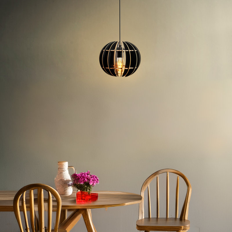 Lustre Legna, Noir