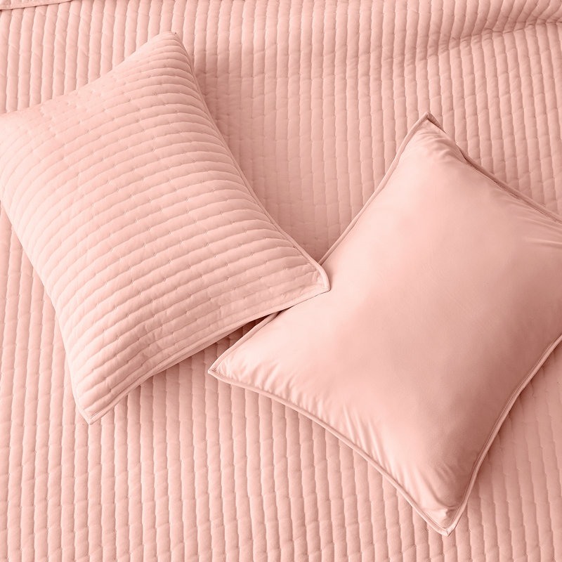 Queen Pink Polyester Jersey Knit Quilt Set