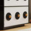 Commode moderne moderne, compacte et élégante en acrylique-107426569