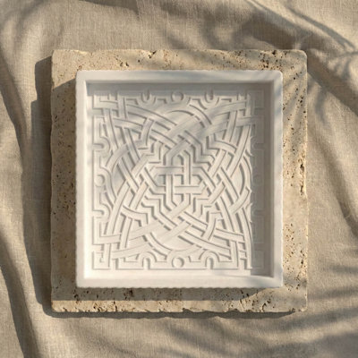 Plateau courbé Alhambra en forme d'étoile à motif d'étoiles en fonte - Plat à dessert géométrique mauresque fait à la main pour bijoux, clés et décoration de table