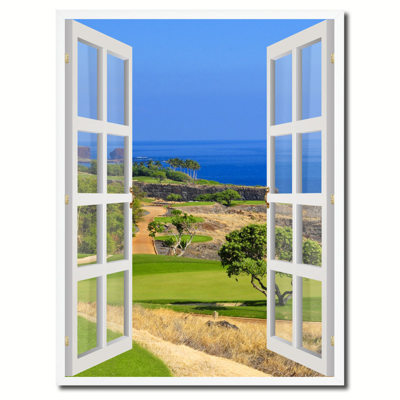 Art de fenêtre français avec vue sur un terrain de golf côtier