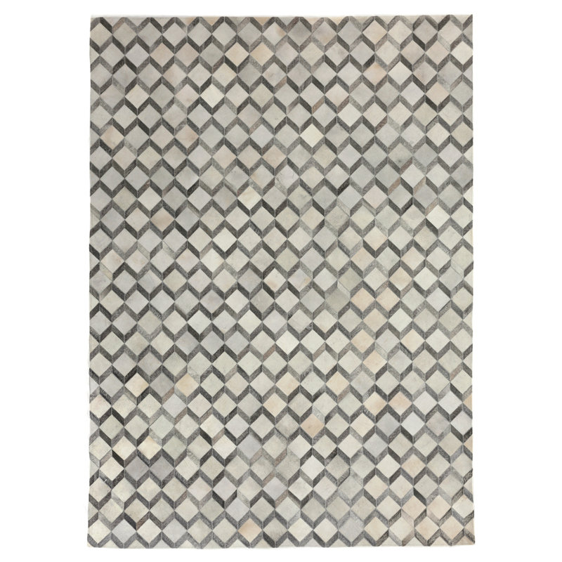 Cowhide Geometric Area Rug in Ivory/Silver/Beige, Rectangle 5' x 8'