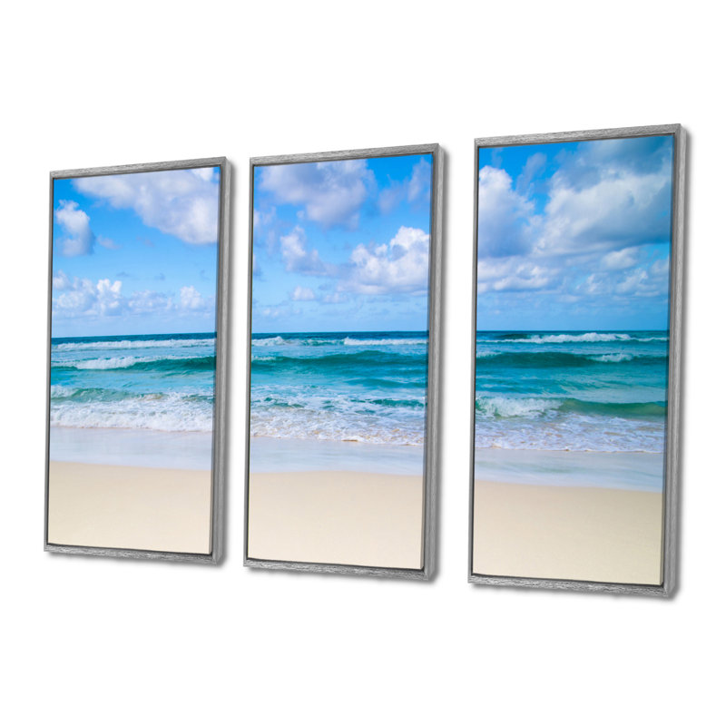 Serene Blue Tropical Beach - Photographie flottante sur toile, 3 pièces, H 28 po x l 36 po, Argent