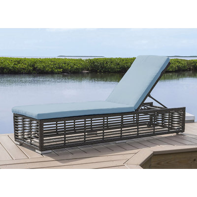 Chaise longue d'extérieur en graphite avec coussins