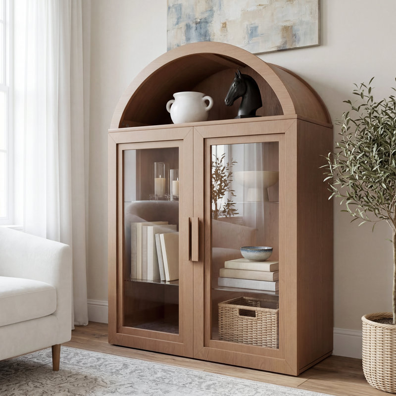 Armoire de rangement arquée en bois de 31 po de largeur avec portes en verre et tablettes réglables Aura, Noyer