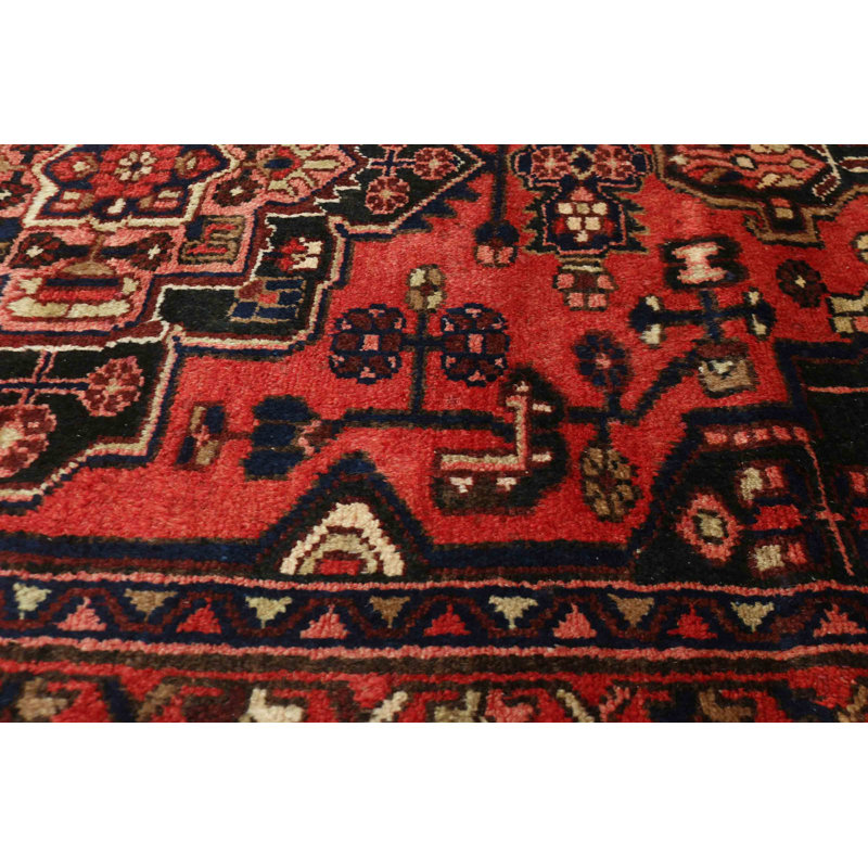 Tapis rouge Anadol 3 pi 3 po x 4 pi 9 po