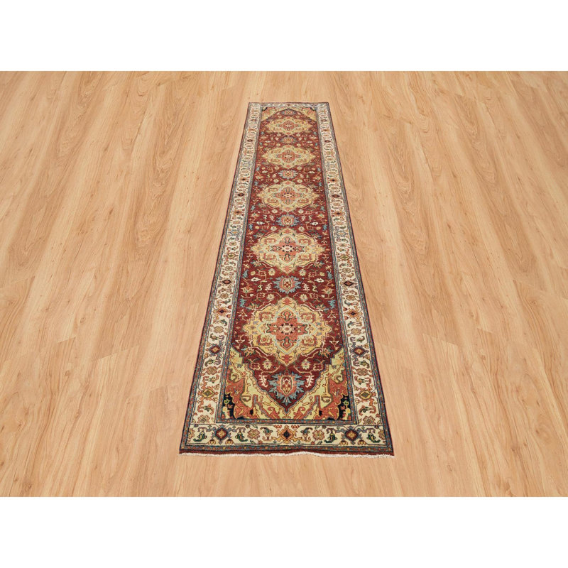 Tapis de couloir nouvel âge en laine 2 pi 7 po x 12 pi Shavelle