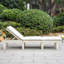 Chaise longue d'extérieur en bois d'acacia, coussin inclus