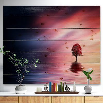 Arbre solitaire étonnant avec art graphique d'oiseaux