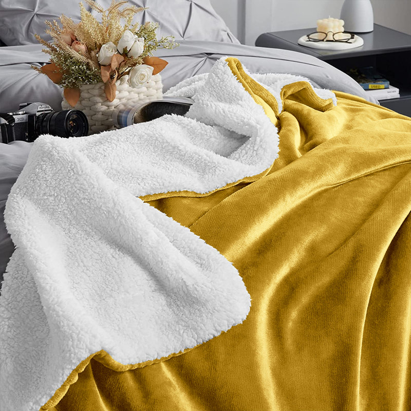 Formaran Sherpa Fleece Fur Thick Reversible Blanket Throw, W150 x L200cm, Ochre