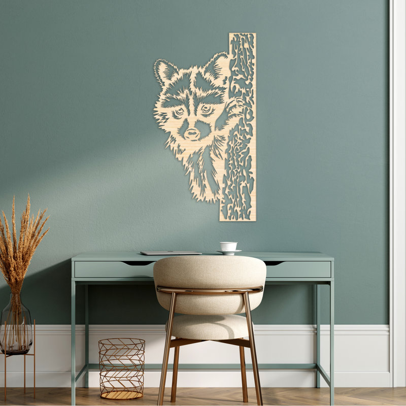 «Curious Racoon Peeking from Tree», art mural - bouleau baltique naturel, H 32 po x l 17,6 po x P 0,25 po