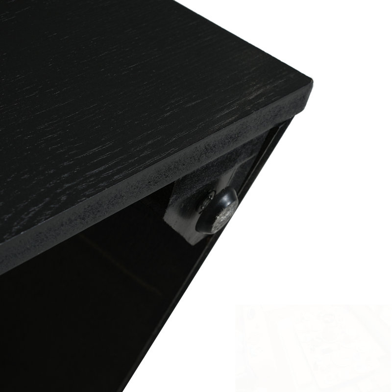 Square Robledo with sturdy base
