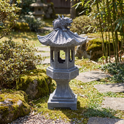 Solar Pagoda Lantern with Carved Dragon Top, Chinese Style Resin Garden Light with Warm Glow, Outdoor Pathway Decor, 12.6 Inch